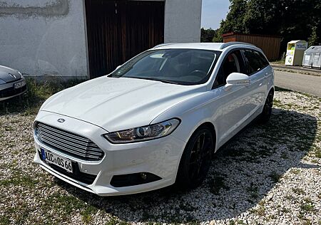 Ford Mondeo Turnier 1,5 EcoBoost Motor neu!
