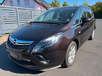 Opel Zafira Tourer 2.HAND SCHEKHEFT