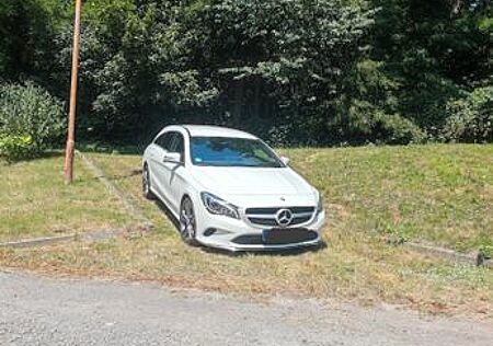 Mercedes-Benz CLA 180 Shooting Brake Mercedes