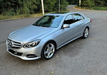 Mercedes-Benz E 250 BlueTEC 4MATIC AVANTGARDE Autom. AVANT...