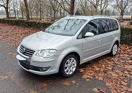 VW Touran Volkswagen 2.0 TDI DPF Trendline Trendline