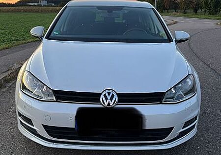 VW Golf Volkswagen 7 TÜV 05/27 Zahnriemen neu Scheckheft