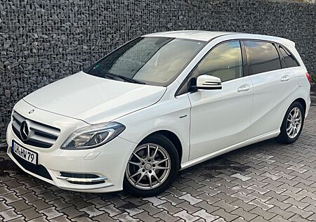 Mercedes-Benz B 200 BlueEFFICIENCY Edition 1 Navi Kamera Xenon