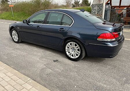 BMW 740i A -