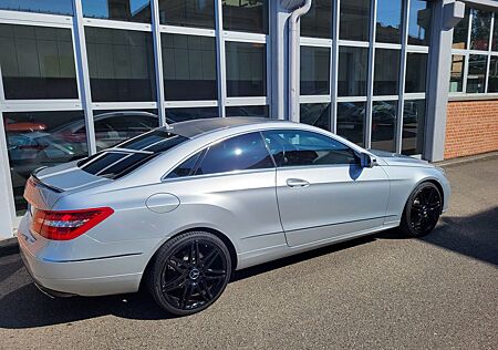 Mercedes-Benz E 500 Avantgarde **2.Hd*Distronic*Navi**
