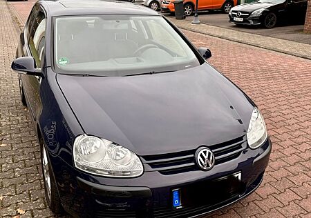 VW Golf Volkswagen V 1.4 l Trendline, Klima, wenig Kilometer