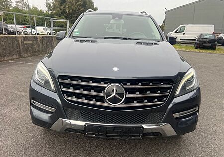 Mercedes-Benz ML 250 BlueTEC 4MATIC - Schiebedach Top Zustand