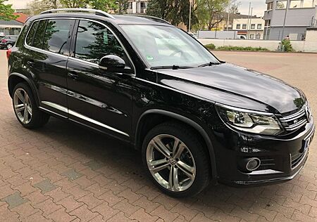 VW Tiguan Volkswagen 2.0 TDI 130 DSG 4M BMT R-LINE