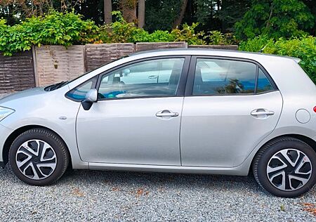 Toyota Auris 1.4 VVT-i Luna Luna