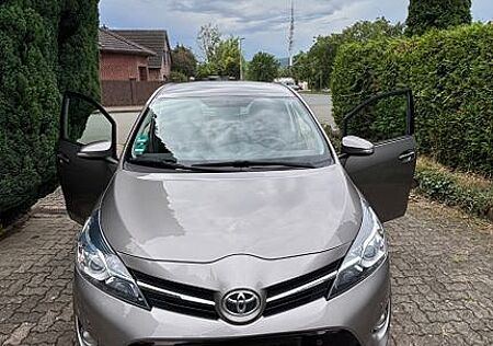 Toyota Verso 1.6l D-4D Life 5-Sitzer Life *RENTNERWAGEN