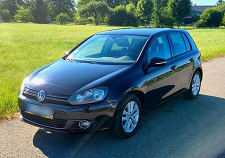 VW Golf Volkswagen 1.2 TSI | TÜV NEU | 8-fach bereift