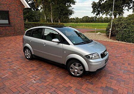 Audi A2 1.4 - Benzin, 75PS, Klimaaut., Panoramadach