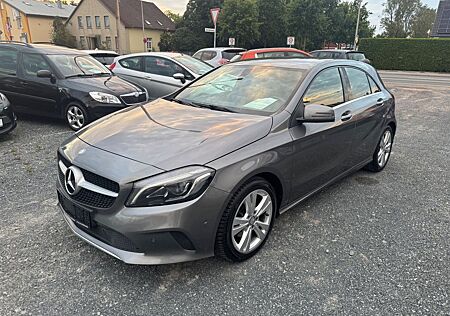 Mercedes-Benz A 180 BlueEfficiency *SPORTSITZE*1.HAND*