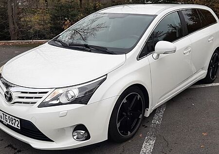 Toyota Avensis Combi 2,0-l-D-4D Edition 2014 Editio...