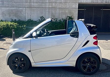 Smart ForTwo cabrio 1.0 52kW mhd schönes Cabrio