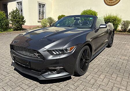 Ford Mustang MustangConvertible 2.3 Eco*Kamera*Navi*SHZ/LFT*