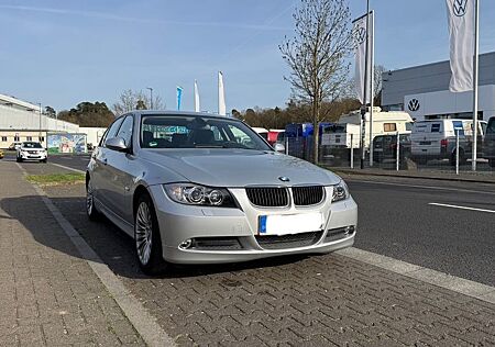 BMW 318i Automatik - 2. Hand - TÜV 11/2027