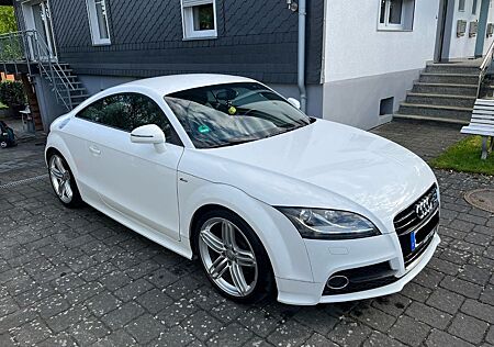 Audi TT Coupe 2.0 TFSI S Line