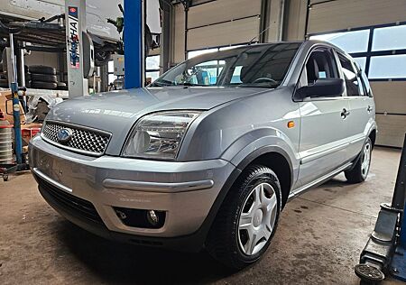 Ford Fusion Plus *Klima*PDC*neue Allwetterreifen*DAB*
