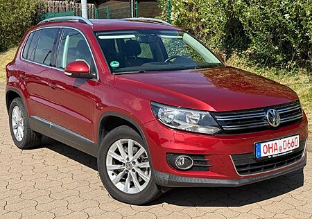 VW Tiguan Volkswagen 2,0 TDI Sport & Style BMT 1.Hand+Webasto!