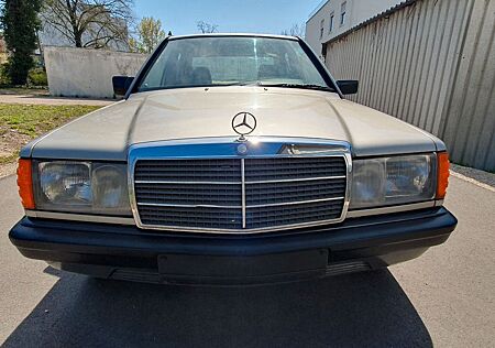Mercedes-Benz 190