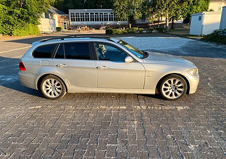 BMW 330d xDrive Touring -
