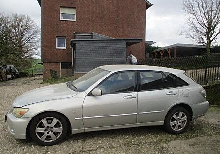 Lexus IS 200 Sport Cross Limited