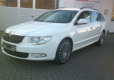 Skoda Superb 2.0 TDI DSG Laurin&Klement XENON,LEDER