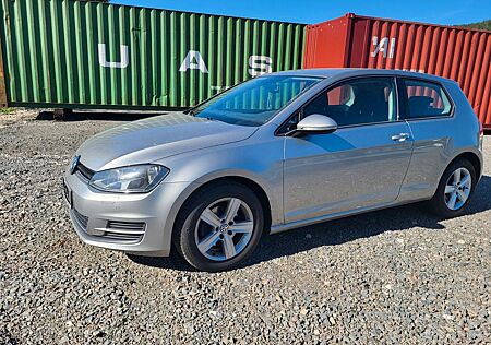 VW Golf Volkswagen VII Lim. Trendline BMT