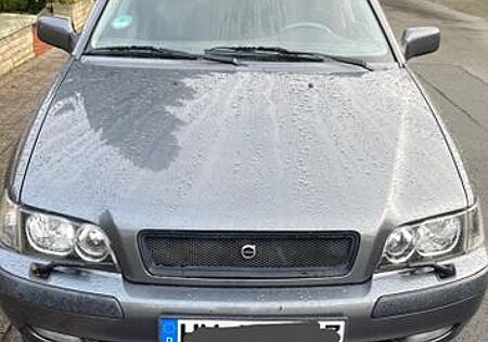 Volvo V40 2.0T Sport Edition Sport Edition
