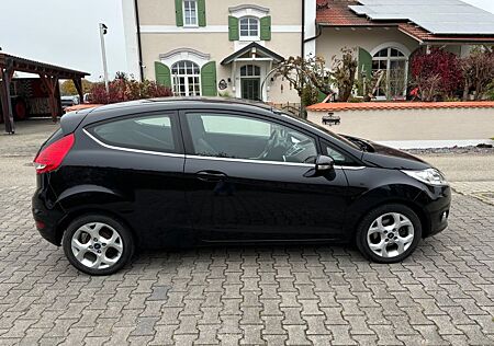 Ford Fiesta Titanium Klimaautomatik 8x Alufelgen