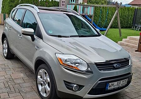 Ford Kuga 2,0 TDCi 4x4 Titanium Titanium