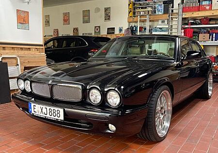 Jaguar XJR 4.0