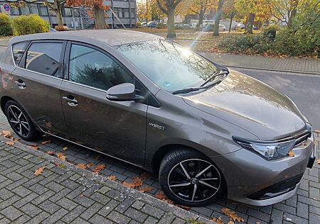 Toyota Auris Hybrid Team-D 1,8 Navi Kam Nur 45000km