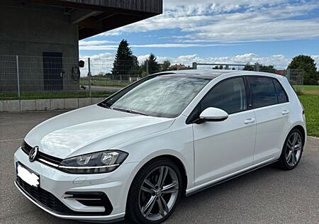 VW Golf Volkswagen 1.4 TSI 92kW Sound R-Line