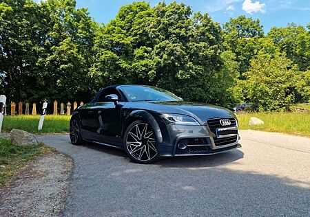 Audi TTS Roadster 2.0 TFSI S tronic quattro -