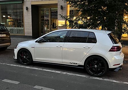 VW Golf Volkswagen 2.0 TSI 213kW OPF DSG GTI TCR GTI TCR