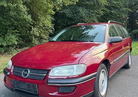Opel Omega B Caravan 2.0 CD ELEKTR.SITZ/TÜV/NUR125TKM