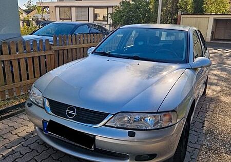 Opel Vectra 1.8 16V Edition 2000 Edition 2000