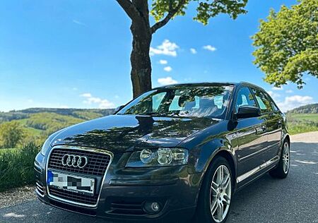 Audi A3 2.0 TDI Sportpack - TÜV neu - 8-fach bereift