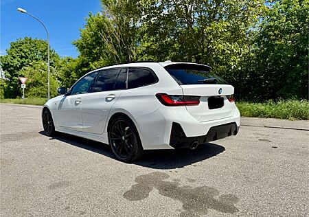 BMW 320d Touring LCI / M-Sport / AHK / PANO / HuD