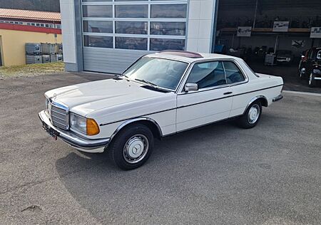 Mercedes-Benz 230 CE
