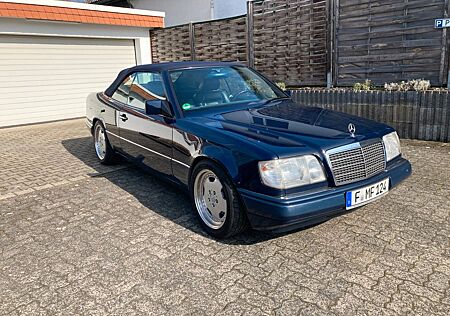 Mercedes-Benz E 220 Cabrio aus erster Hand