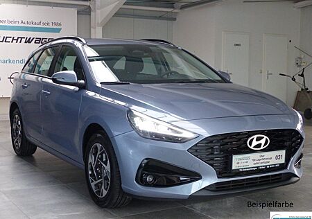 Hyundai i30 Kombi Smart 1,5 GDi Navi+PDC v+h+Rkam+Alu