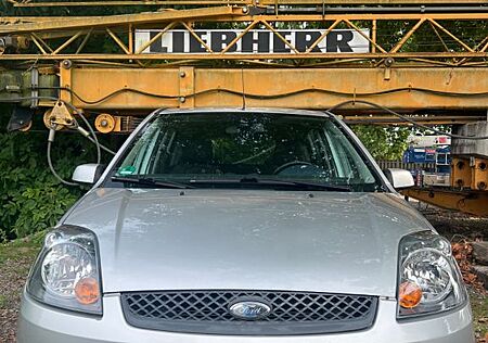 Ford Fiesta 1,3 | Klima | Lichtsensor | Regensensor