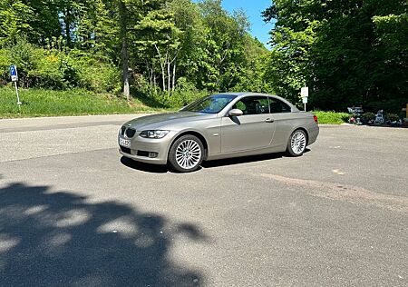 BMW 320i Cabrio -