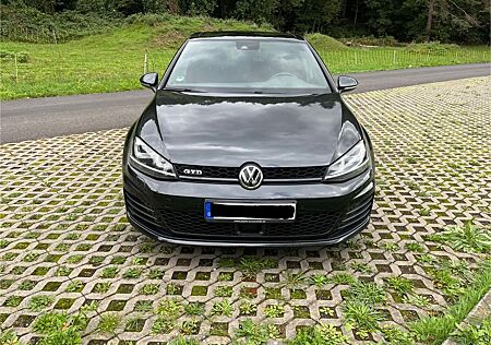 VW Golf Volkswagen 2.0 TDI DSG BMT GTD GTD
