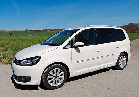 VW Touran Volkswagen 1.4 TSI 170 PS DSG Highline AHK