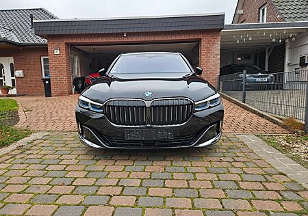 BMW 750i xDrive Laser Massage H&K Stdh TV ACC