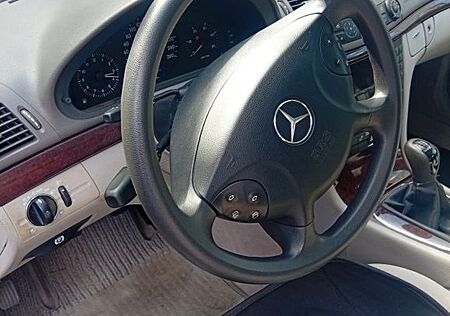 Mercedes-Benz E 200 CDI CLASSIC Classic